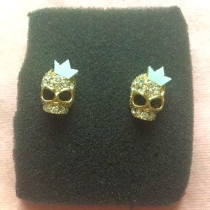 Cute skull gold plated earrings, 99% new